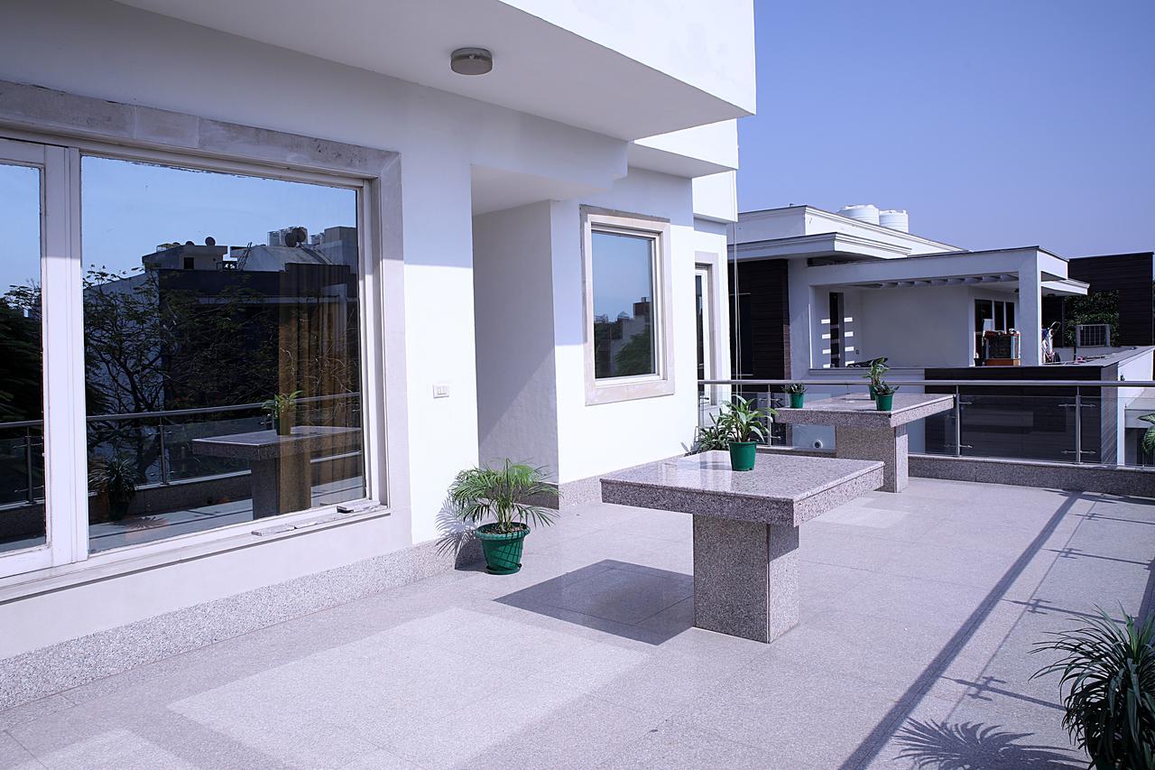 Inde Hotel Vista Woods Huda City Centre, Gurgaon Eksteriør billede