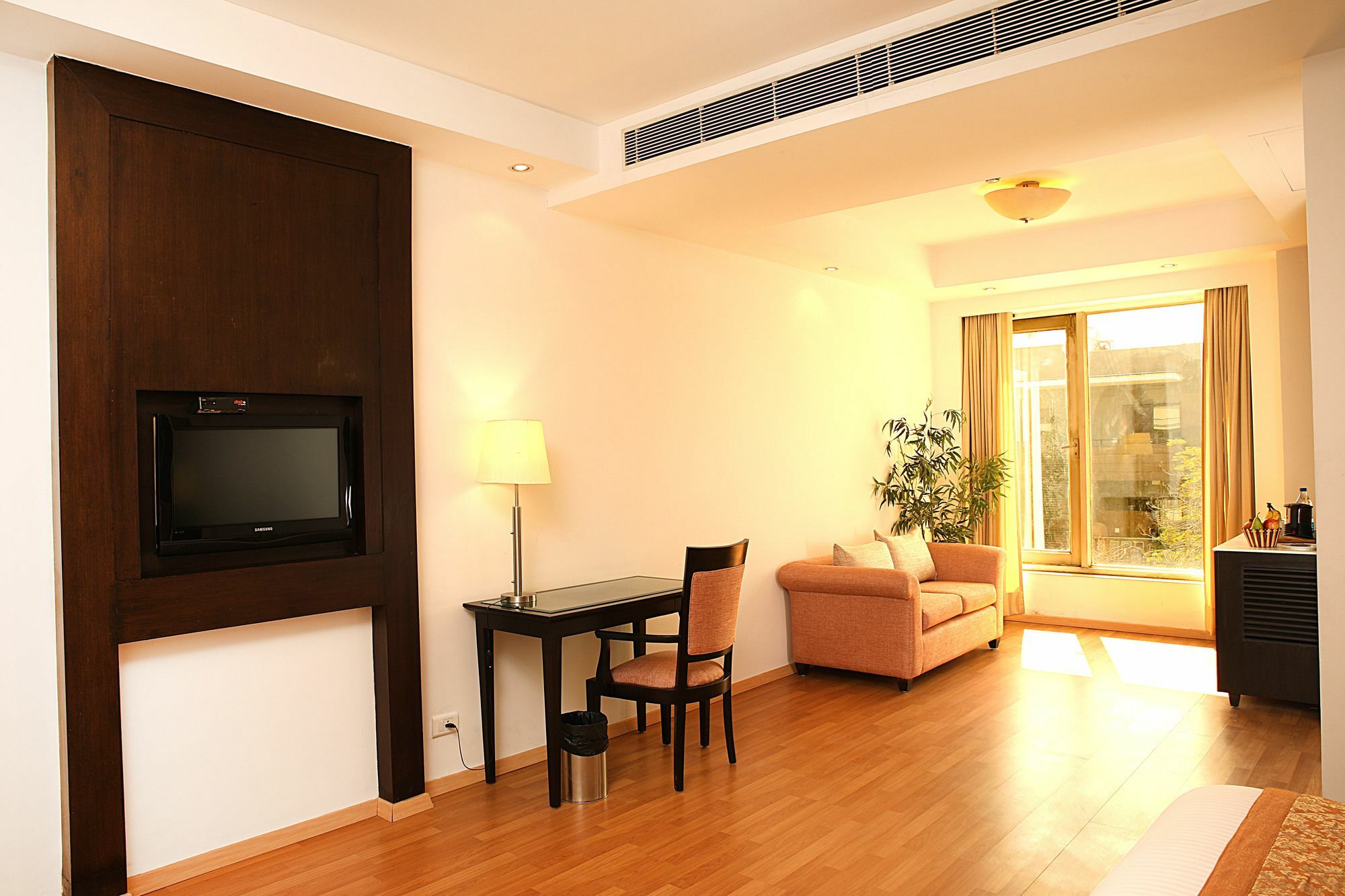 Inde Hotel Vista Woods Huda City Centre, Gurgaon Eksteriør billede