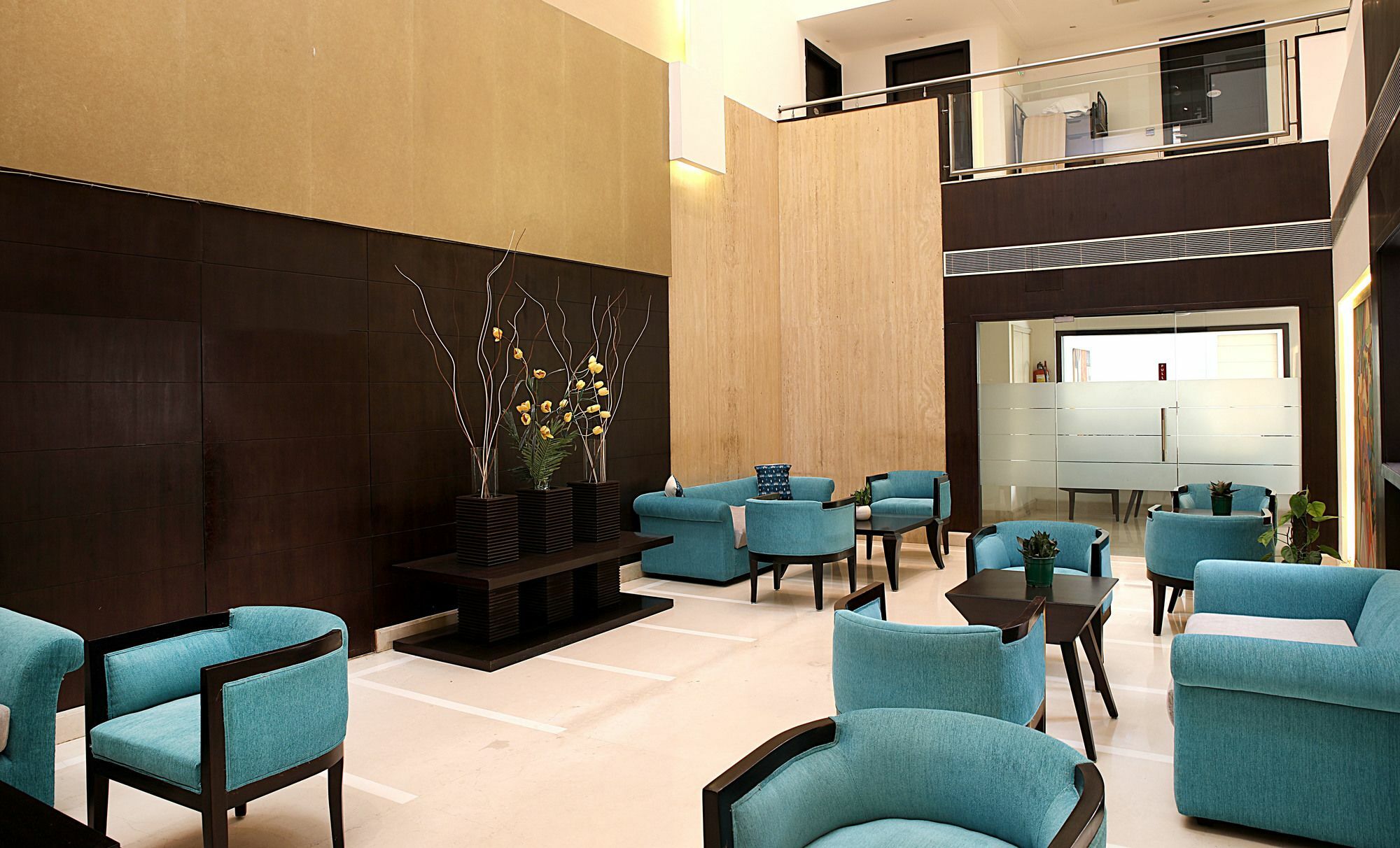 Inde Hotel Vista Woods Huda City Centre, Gurgaon Eksteriør billede