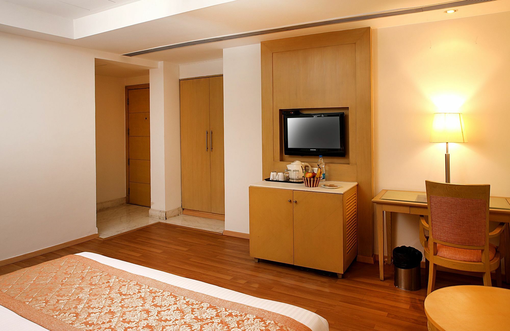 Inde Hotel Vista Woods Huda City Centre, Gurgaon Eksteriør billede